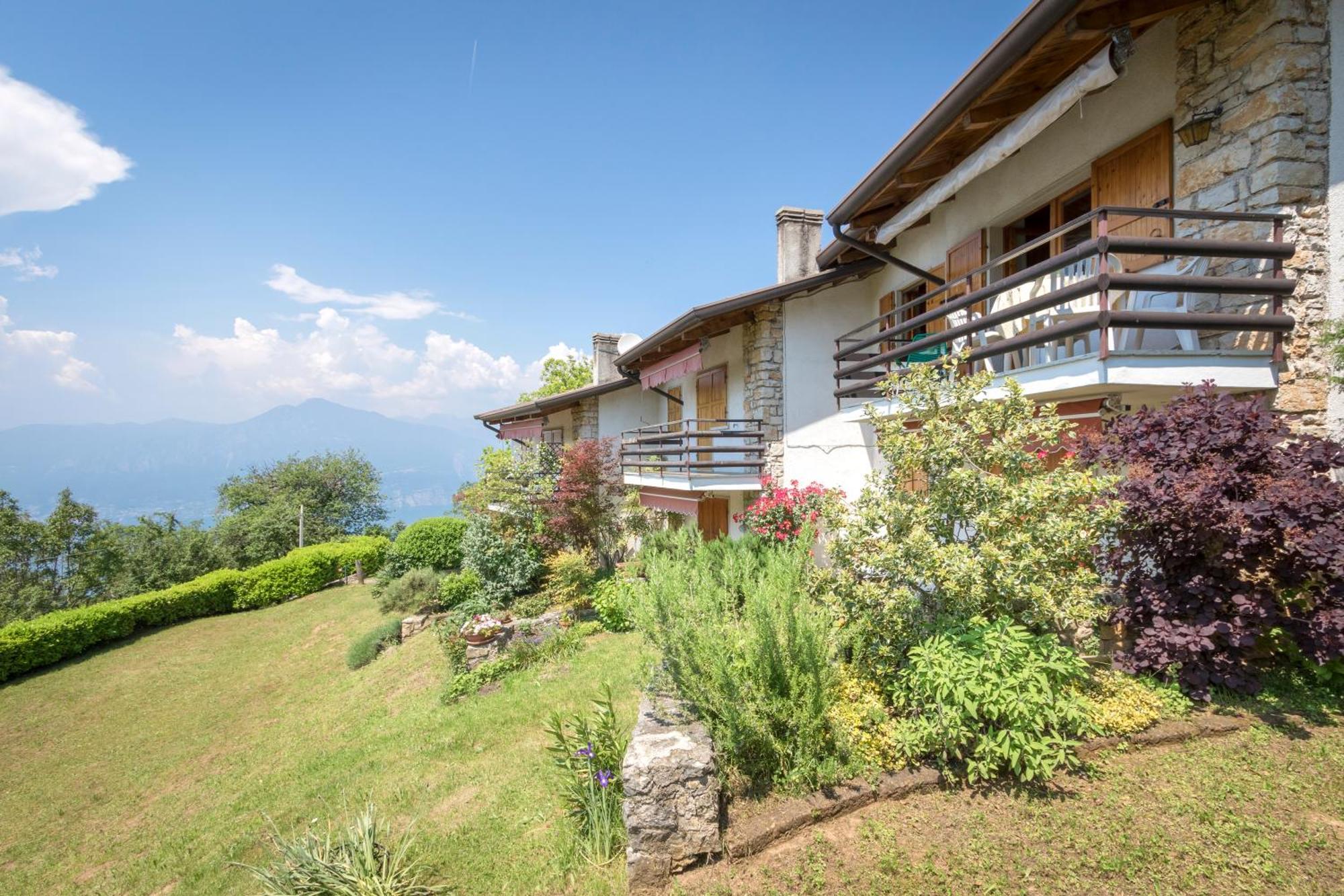 Casa Bella Vista Mit Balkon Lejlighed San Zeno di Montagna Eksteriør billede